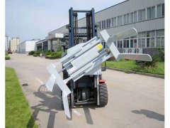 叉车属具轻松搞定货物。